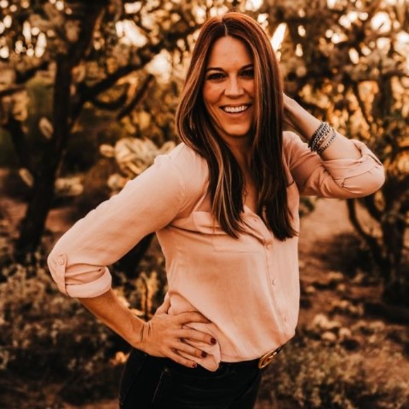 Meet your Posher, Michelle - Picture 1 of 1